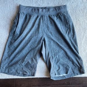 Lululemon T.H.E. Short Linerless 11” Medium